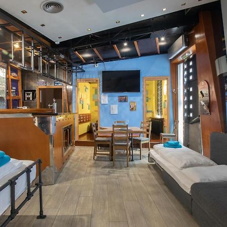 Stay In Pub Kamera Klub Apatment-City Center Ljubljana Eksteriør bilde