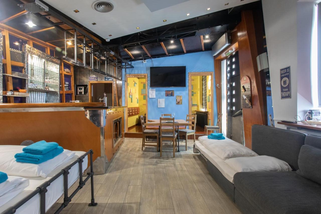 Stay In Pub Kamera Klub Apatment-City Center Ljubljana Eksteriør bilde
